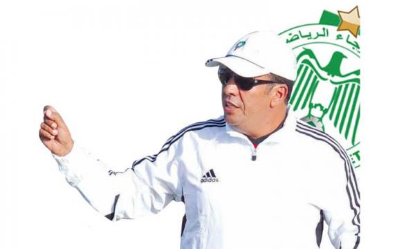 بعد انفصاله عن الرجاء البيضاوي رشيد الطاوسي يتلقى عرضا لتدريب فريق كبير