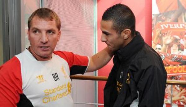 السعيدي يجتاز بنجاح الفحص الطبي مع ليفربول و يحمل القميص رقم 11