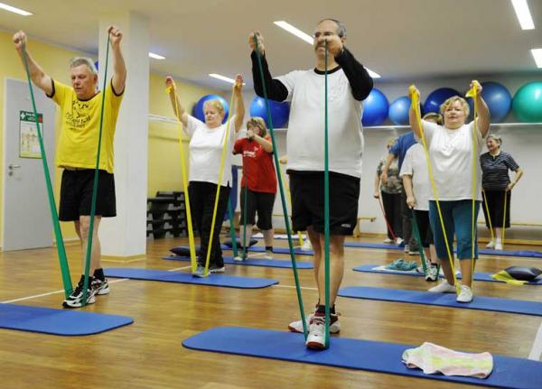 دراسة طبية: الدقائق بين الجلسات الرياضية تجعل الإنسان أكثر لياقة