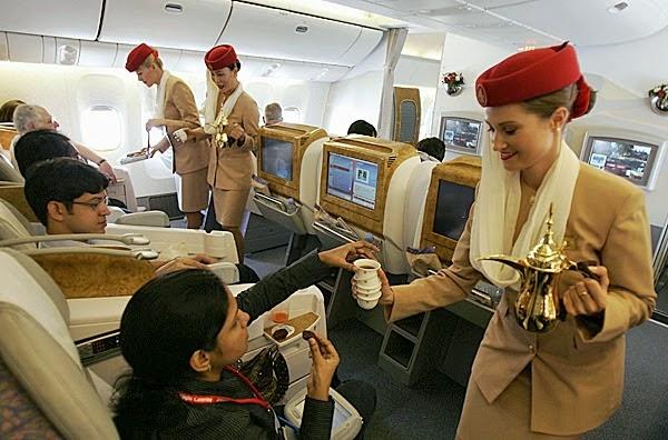 مسافر مغربي يواصل كشف فضائح مغربيات "مشبوهات" كن على متن طائرة متوجة إلى تركيا ساعة الانقلاب