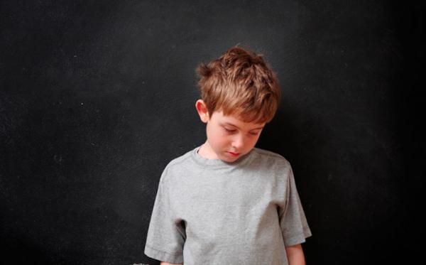 كلمات تقتل أولادكم....لا تقولوها لهم أبداً!