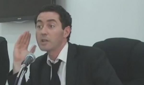 البرلماني عمر بلافريج: أنا أشرب الخمر كانمارس حريتي الفردية حقي هاداك