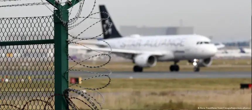 كيف تتم عملية الترحيل من ألمانيا؟