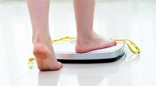 هل يصغر مقاس القدم عند فقدان الوزن؟