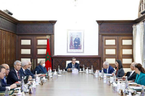 أخنوش ينوه في المجلس الحكومي بالتأهل التاريخي لأسود الأطلس