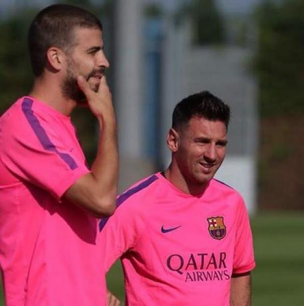 صورة: ميسي يعود الى التداريب بتسريحة المارينز