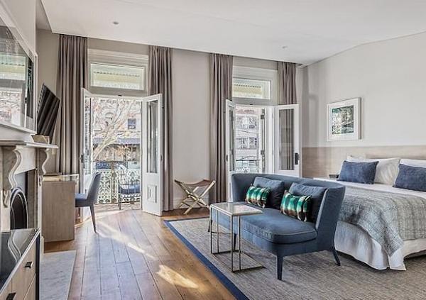 فندق يحول غرفه إلى مكاتب للعاملين من المنزل لتقليص خسائر كورونا