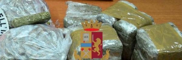 لن تصدق: ضبط كمية كبيرة جدا من "الحشيش" بحوزة مهاجرتين مغربيتين بإيطاليا.. وها كيفاش حصلو؟