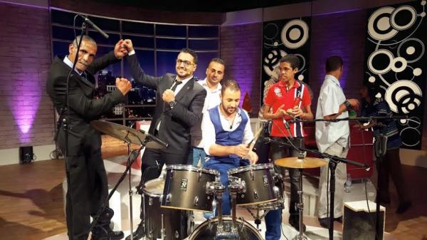 فيسبوكيون يتساءلون : لماذا امتنعت " دوزيم " عن بث حلقة " علال القادوس " و رفاقه؟