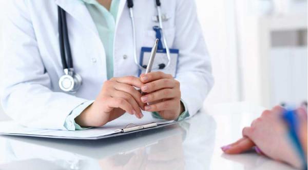 الزيادات تتوالى.. موافقة وزير الصحة على الزيادة في تسعيرة الفحص الطبي بالعيادات الخاصة