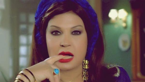 فيفي عبده تفقد القدرة على الحركة و الكلام بسبب تناولها دواء بالخطأ