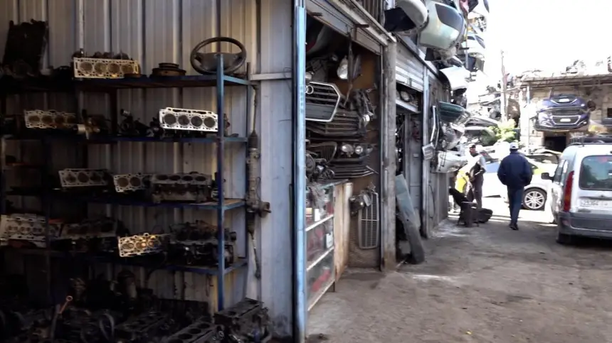 "لافيراي السالمية" باقية في مكانها "مؤقتا".. اتفاق بين السلطات والمهنيين يُجنب آلاف التجار شبح "الترحيل المفاجئ"