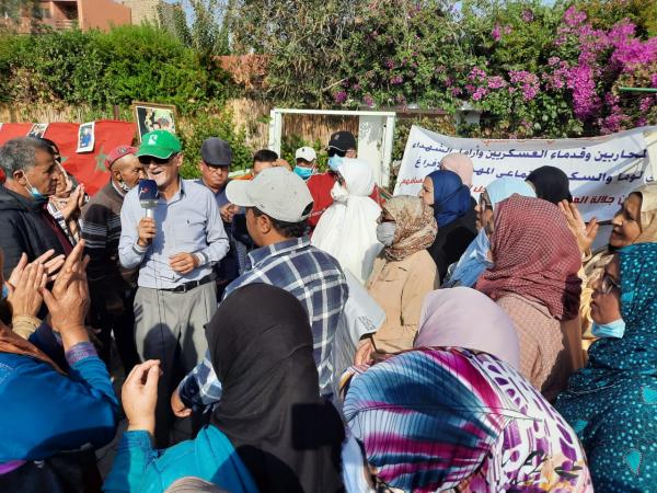 حكم إفراغ أرملة كولونيل توفي مؤخرا يدفع عسكريين متقاعدين وأرامل شهداء للإحتجاج