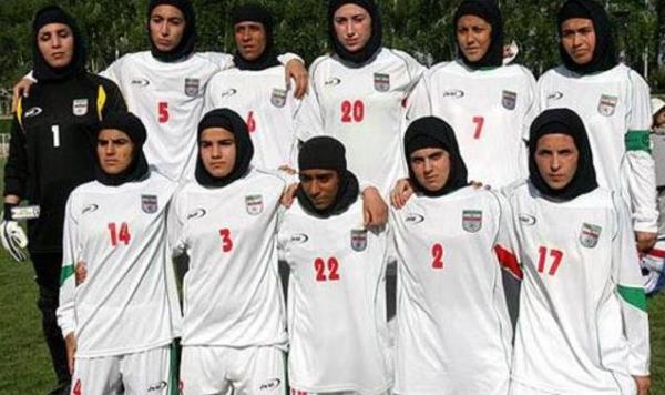 اكتشاف أربعة رجال في منتخب سيدات إيران
