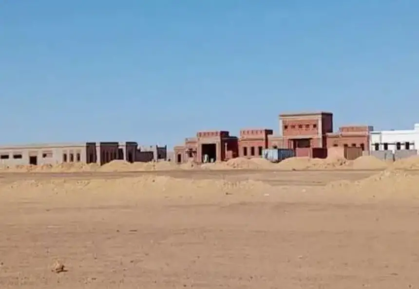 زعيم البوليساريو يواصل بناء قصره الفاخر وسط مخيمات الجوع والفقر