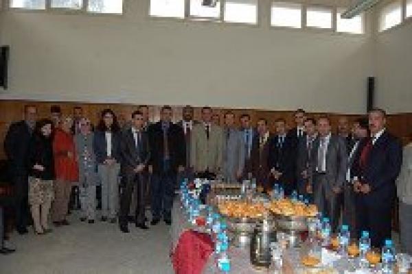 قضاة وحقوقيون يناقشون بالمحكمة الابتدائية بسوق أربعاء الغرب دور القضاء في حماية الحقوق والحريات