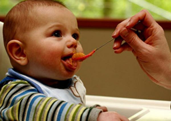 الطفل الصغير يحتاج 7 ملليجرامات من الحديد يوميا.. وإليك مصادره