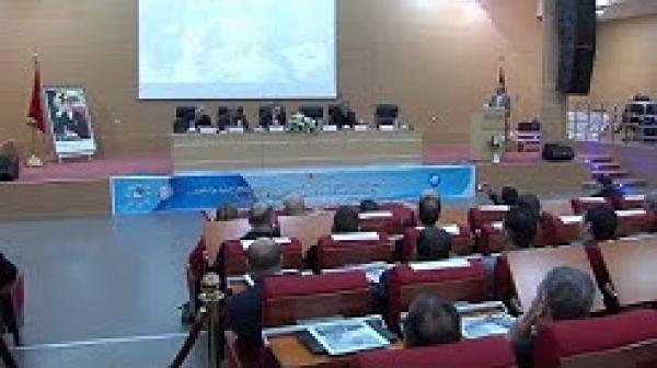 فاس.. أكاديميون يناقشون نشر التربية الرقمية بالمدارس