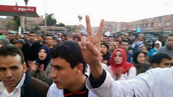 مسيرة تضامنية حاشدة مع الاساتذة المتدربين ببني ملال