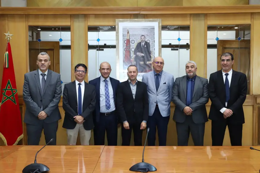 للحد من وتيرة الاحتجاجات بالقطاع، "الصحة" تدعو النقابات للتحاور