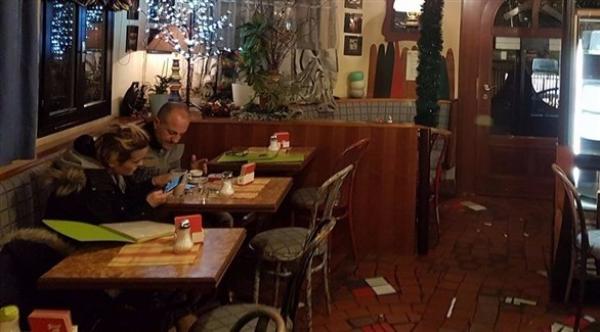 مقهى في فيينا يفرض رسوماً على شحن الهواتف