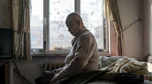 لم يتحمّل الوحدة.. فعرض نفسه للتبني