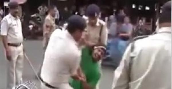 بالفيديو.. شاهد كيف يتم معاقبة المفطرين في نهار رمضان بباكستان