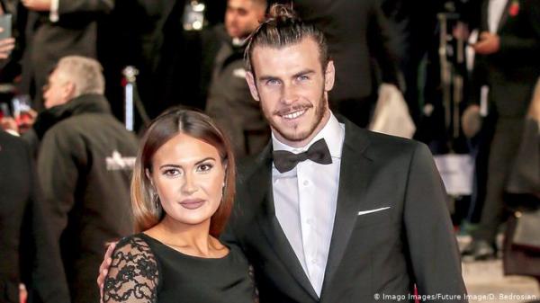 غاريث بيل يتزوج سراً من حبيبته في الصغر