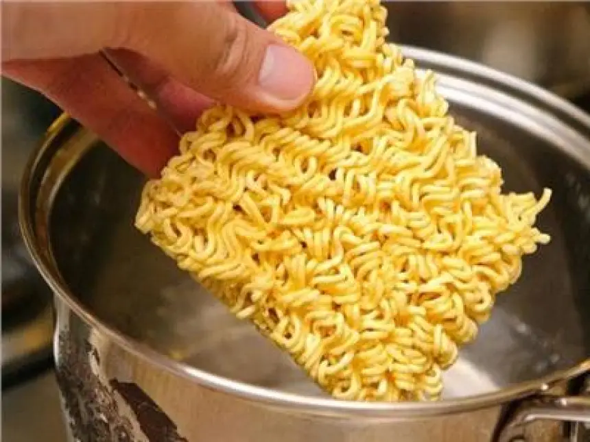 حادث مأساوي يهز سطات.. وفاة طفلة بسبب "وجبة شهيرة"