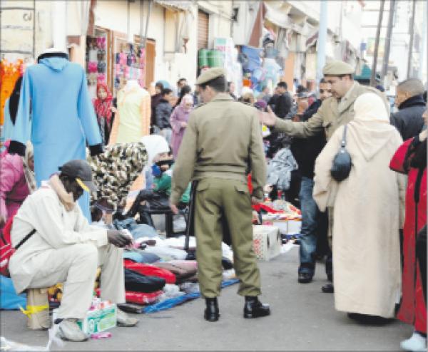 وفاة بائع متجول بعد مشاداة مع قائد تشعل فتيل الاحتجاجات ببرشيد