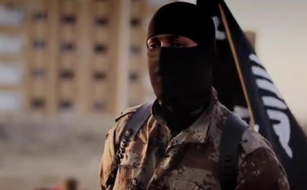 أستاذ فلسفة مغربي يفاجئ تلامذته عبر الفايسبوك بإعلانه التحاقه بتنظيم "داعش" (صور)