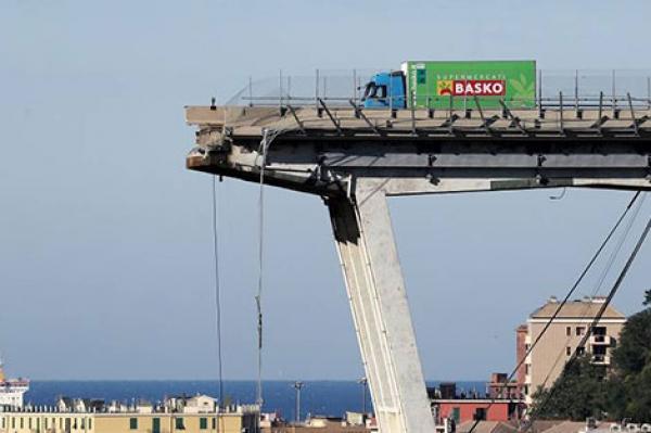 هكذا نجا سائق مغربي من حادث انهيار الجسر المعلق بجنوة