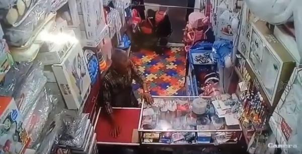 لص انتظر ذهاب تاجر للصلاة فسرق 4750 درهم وهاتفا نقالا من محله بفاس