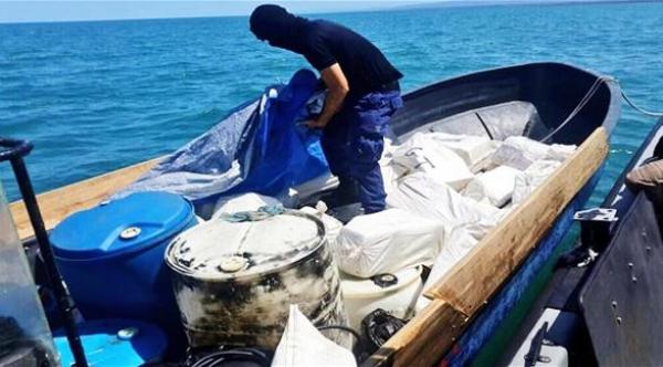 الحمد لله...حجز كمية ضخمة جدا من الكوكايين الخالص على متن سفينة قبل وصولها إلى المغرب