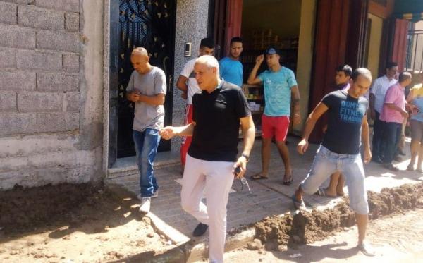 بالصور: رئيس جماعة بني ملال يواسي ضحايا الأمطار الطوفانية ويستمع لشكاياتهم الخاصة