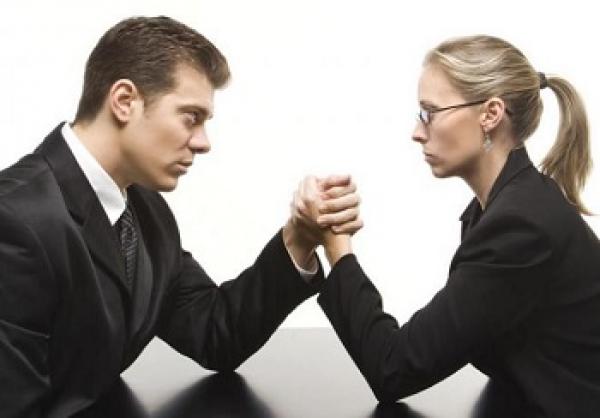 هل تعلم ان المرأه تستطيع ان تفعل اشياء لا يستطيع الرجل فعلها وهذه الاشياء هى ..