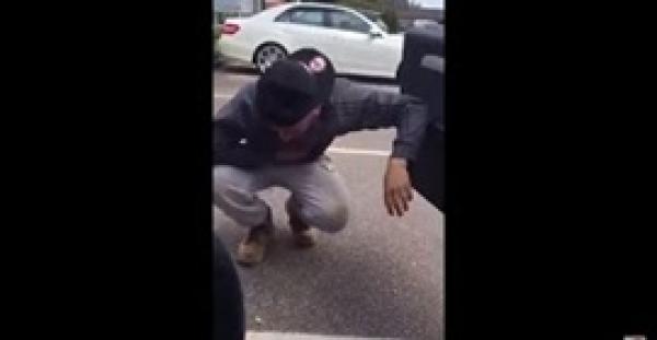 بالفيديو.. شاهد ماذا حدث لشاب تناول كوب «كولا» بالشطة الحارة