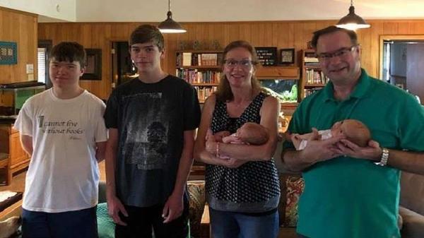 معجزة طبية.. ولادة 3 توائم بفارق 15 سنة!