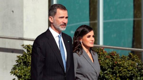 مرفوقا بأمراء وأميرات..الملك محمد السادس يستقبل العاهل الاسباني وعقيلته