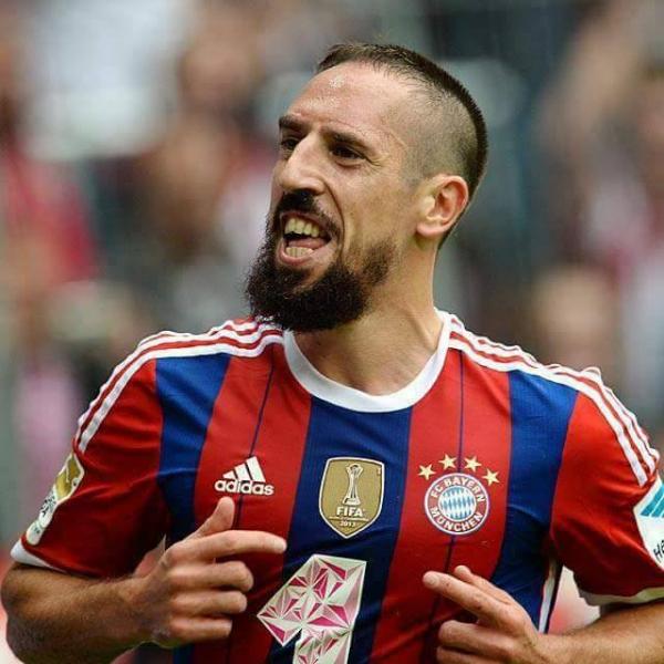 بايرن ميونيخ يعلن عن تجديد عقد لاعبه فرانك ريبيري