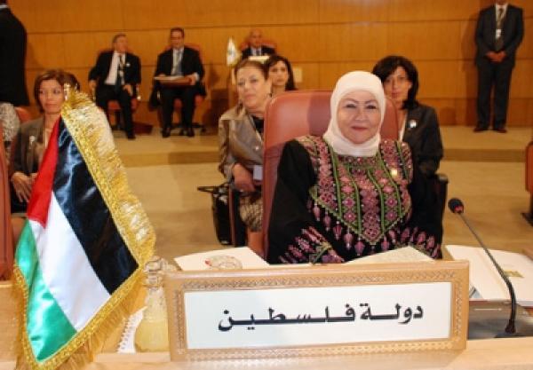 رداً على اختطاف إسرائيليين..نائب يدعو لخطف زوجة الرئيس الفلسطيني