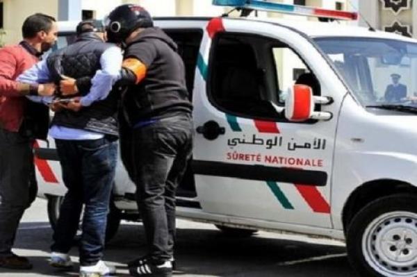 الشرطة القضائية بقصبة تادلة توقف حافلة وهذا ما عثرت عليه بالداخل