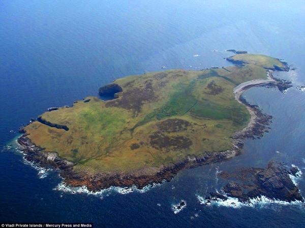 بالفيديو .. جزيرة كاملة للبيع بسعر أقل من شقة