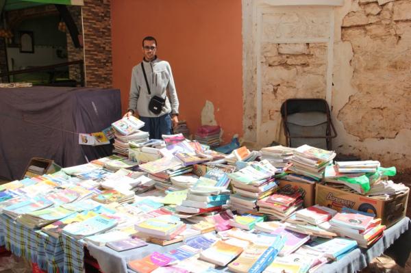 مهن موسمية في الدخول المدرسي.. ملجأ لبعض الشباب المغاربة من الفقر والبطالة (روبورطاج)