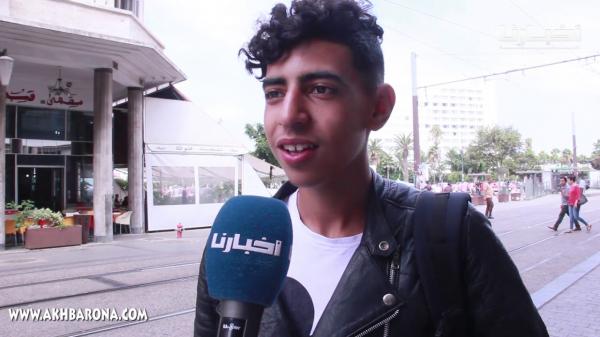 شاب يتحدى مقررات البريوات عبر أخبارنا ويعرب جملة بالعربية الفصحى