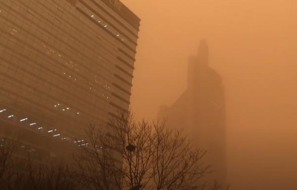 عاصفة رملية غير مسبوقة تجتاح الصين