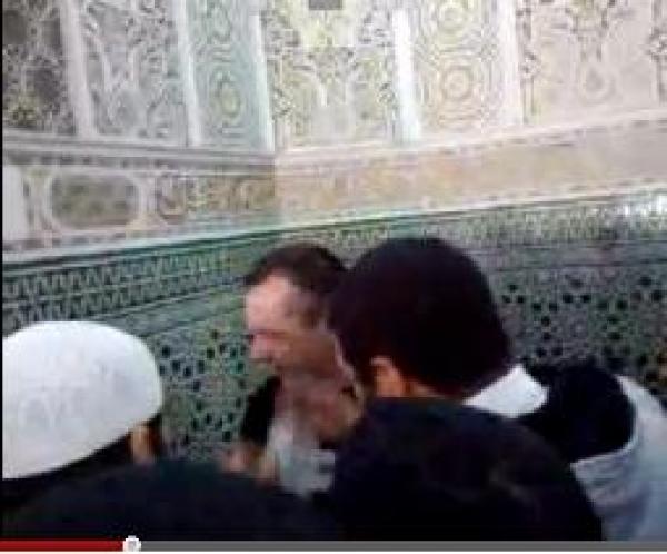 اسلام مواطن من السويد بالمغرب