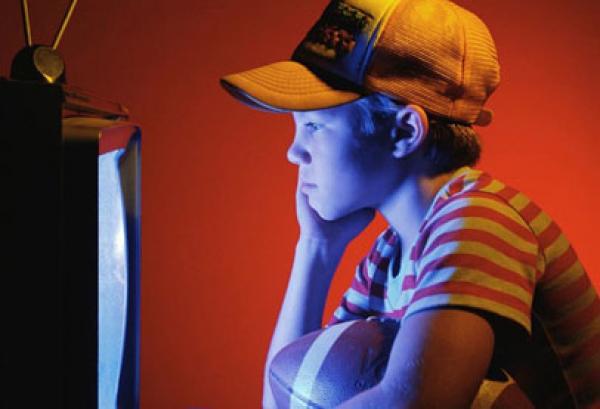 التعرف على أمراض العين من خلال مشاهدة التلفاز