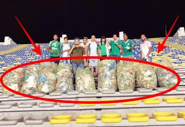 على شاكلة جماهير "الساموراي"..رجاويون ينظفون "دونور" تأسيسا لعرف جديد بالملاعب الوطنية