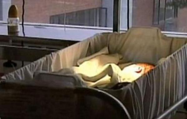 عمرها 10 سنوات وتضع مولودة مكتملة النمو